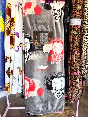 IT Horror Pennywise Clown Plush Throw Blanket with Red Balloons